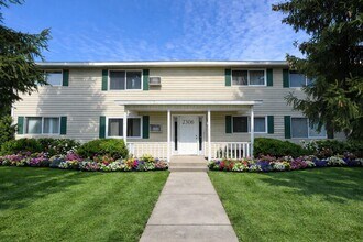 Building Photo - 2306 Radtke Ave