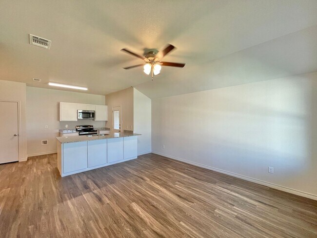 Building Photo - 1712 Castroville