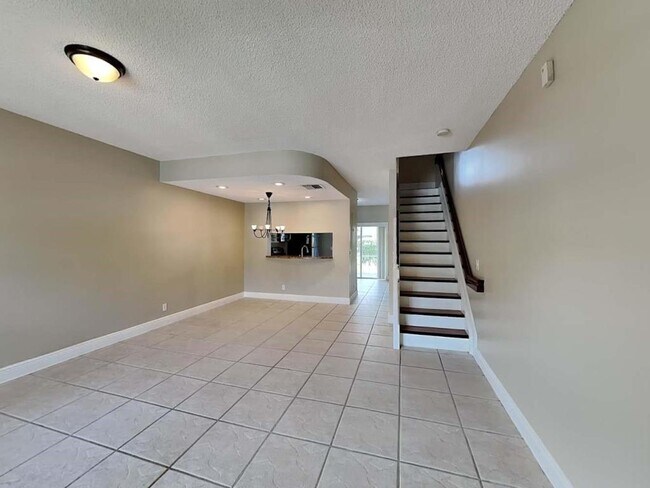 Foto del edificio - 9951 NW 56th Pl