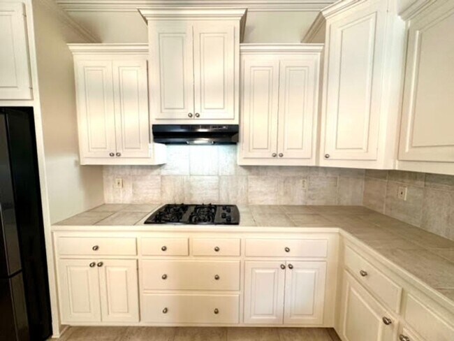 Building Photo - 40113 Eagles Nest