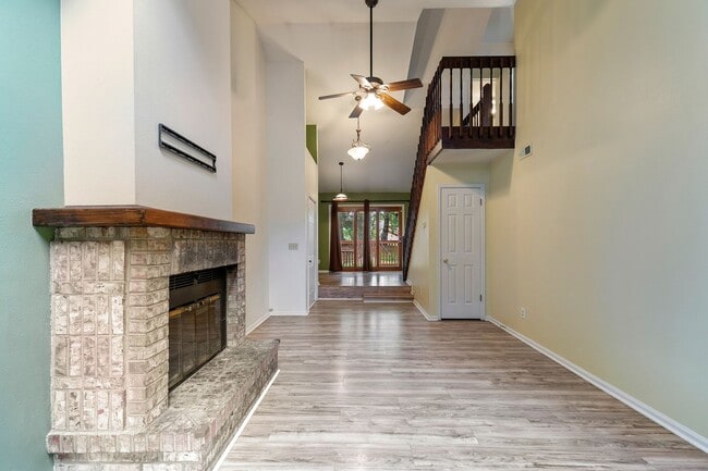 Building Photo - 1090 Sundering Dr