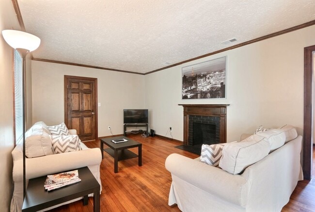 Foto del edificio - Large 3BR/2BA Ardsley Park House For Rent