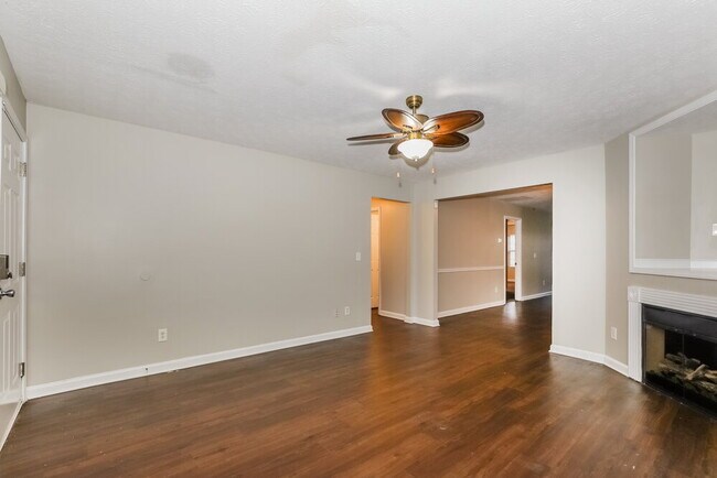 Foto del edificio - 717 Douglass Cir