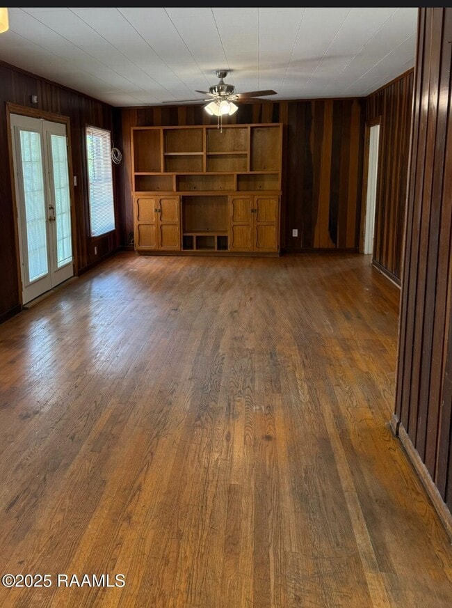 Building Photo - 2418 N University Ave