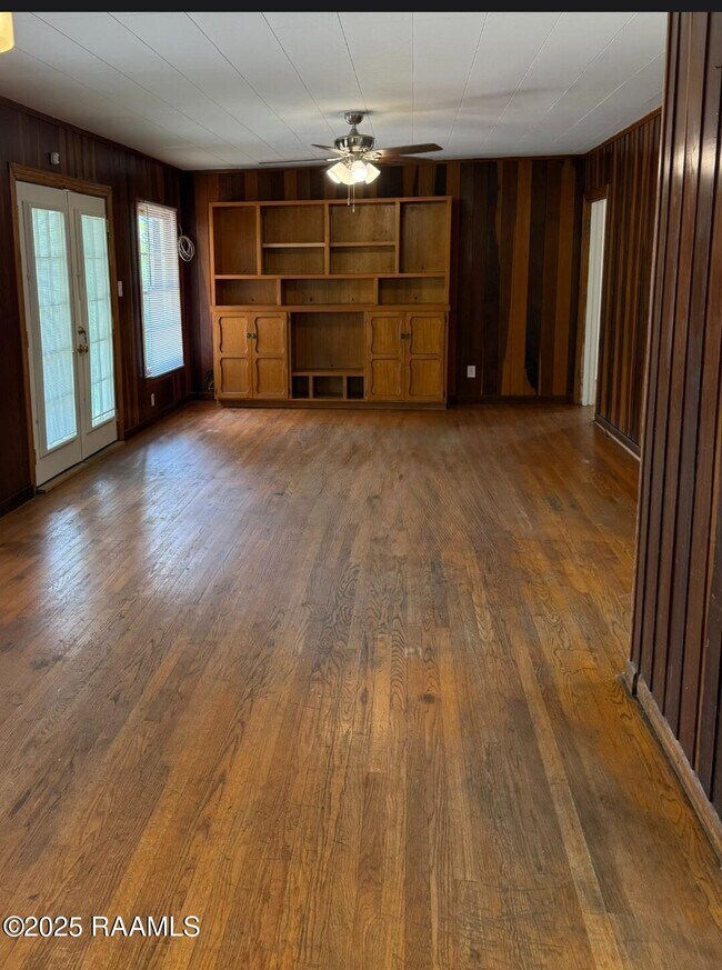 Foto del edificio - 2418 N University Ave