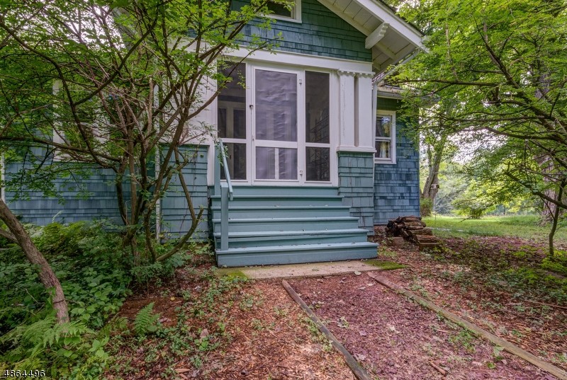 Building Photo - 385 Rockaway Valley Rd