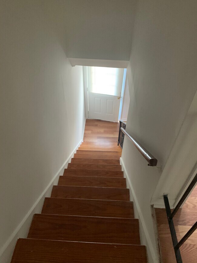 Foto del edificio - 321 Vineyard Park Ct