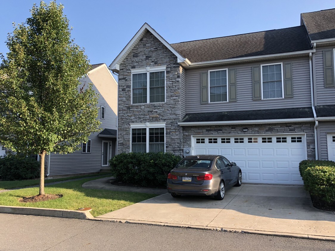 5 Marina Dr, Harveys Lake, PA 18618 Townhome Rentals in Harveys Lake