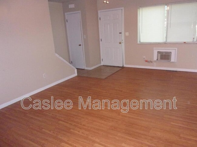 Building Photo - 471 Brentwood Dr