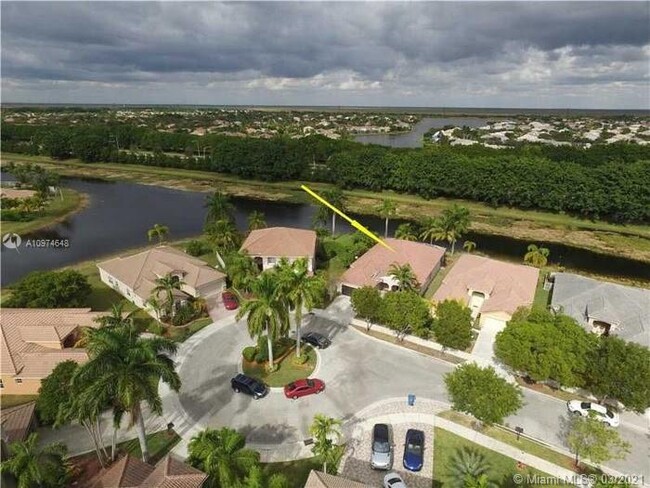 Building Photo - 1732 Sparrow Ln