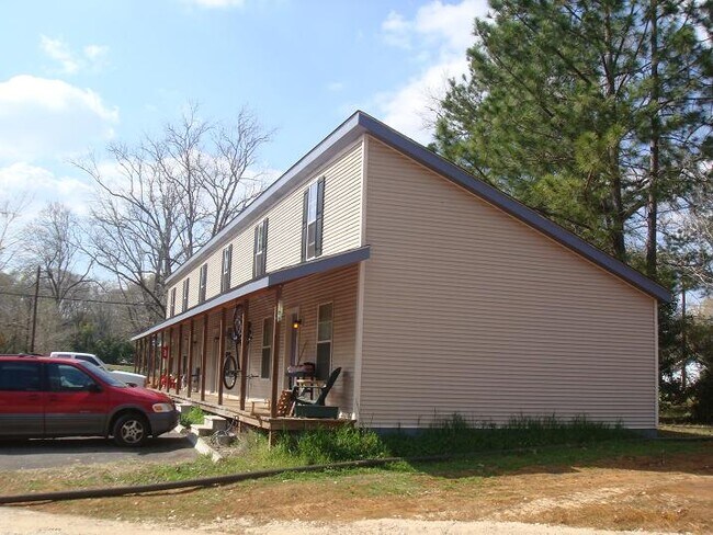 Building Photo - 906 Cason St