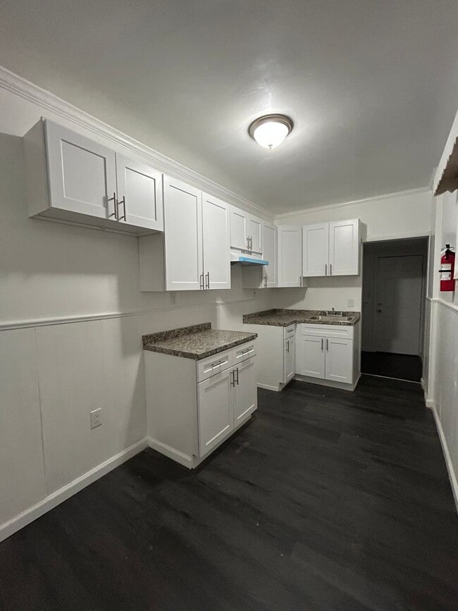 Foto del edificio - 739 Beatty St