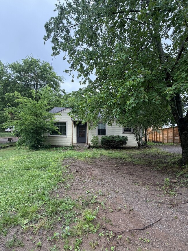 Building Photo - 1719 Luton St