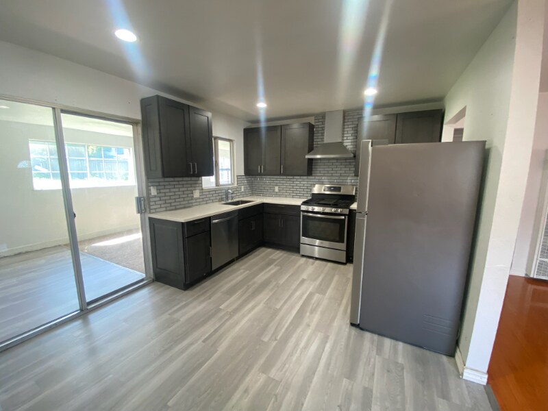 Primary Photo - 72 Montalvin Dr