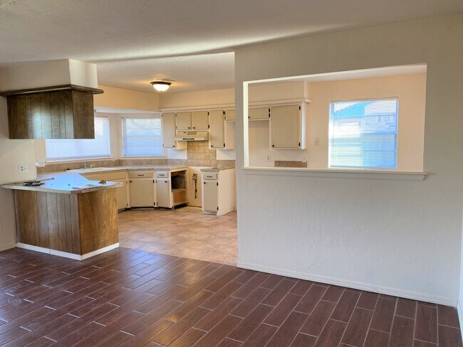 Foto del edificio - 2611 NW 78th St