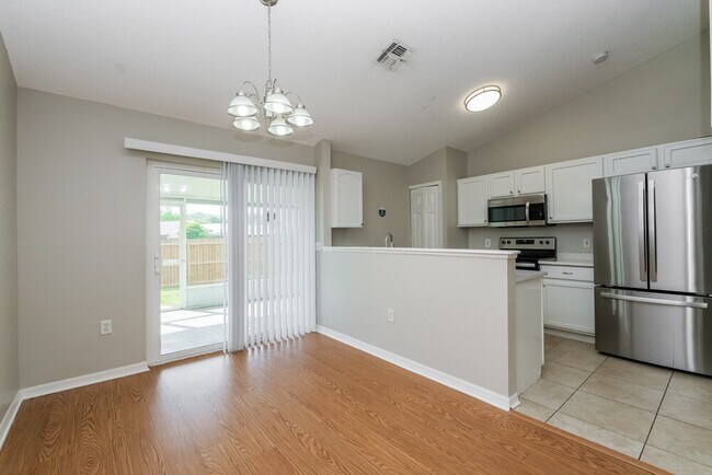 Building Photo - 30545 Double Dr