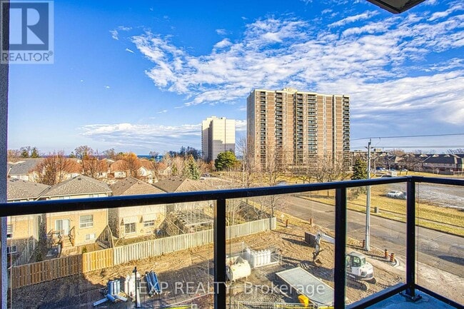 Building Photo - 461 Green Rd