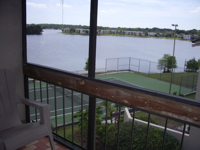 Building Photo - 618 Orange Dr