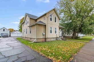 Building Photo - 720 W Franklin St