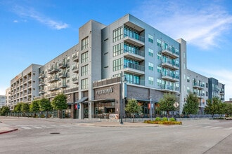 Building Photo - District at Leftbank