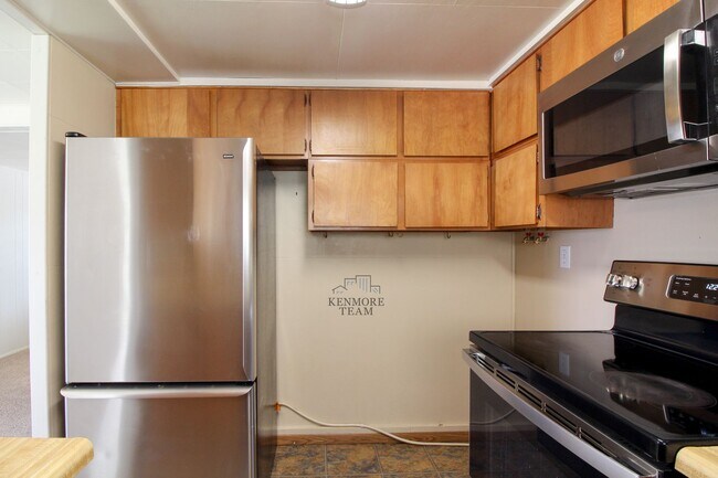 Foto del edificio - 2 Bedroom, 1 Bath Home in Central Richland - Detached Garage!