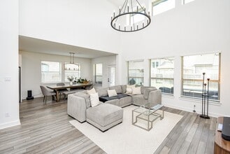 Building Photo - 23714 Sweeny Vly Dr