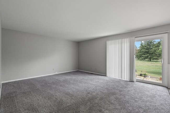 Building Photo - Woodside Apartments of Grand Blanc