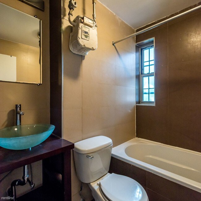 Building Photo - 2 br, 1 bath Apartment - 117 S 4th St Apt 23F