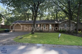 Building Photo - 2709 Millbrook Rd
