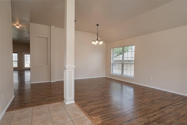 Building Photo - 302 Howard Way Dr