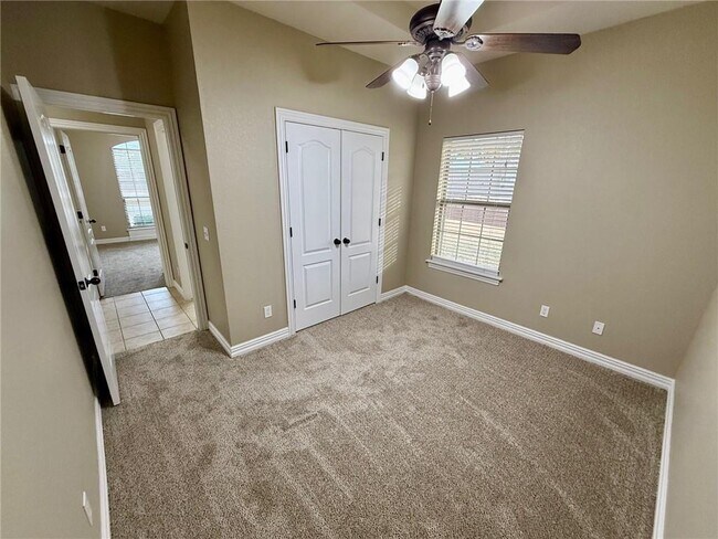 Building Photo - 4221 Zion Valley Dr