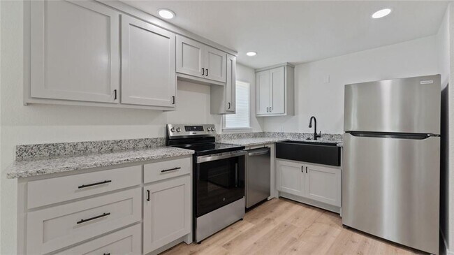 Foto del edificio - 1580 Jones Ln