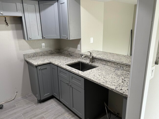 Building Photo - 1508 SE Royal Green Cir