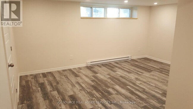 Building Photo - 44 Bartonville Ave W