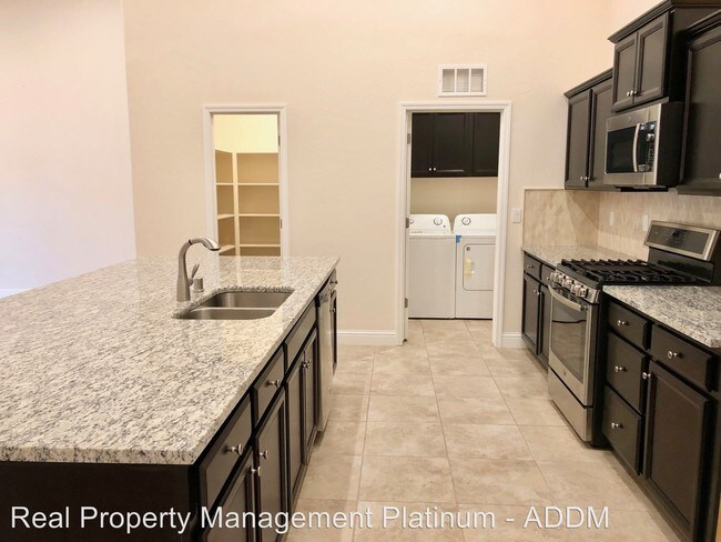 Foto del edificio - 3 br, 2 bath House - 2159 La Canada Ave.