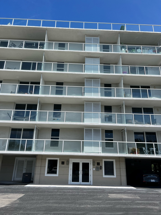 Building Photo - 2560 S Ocean Blvd
