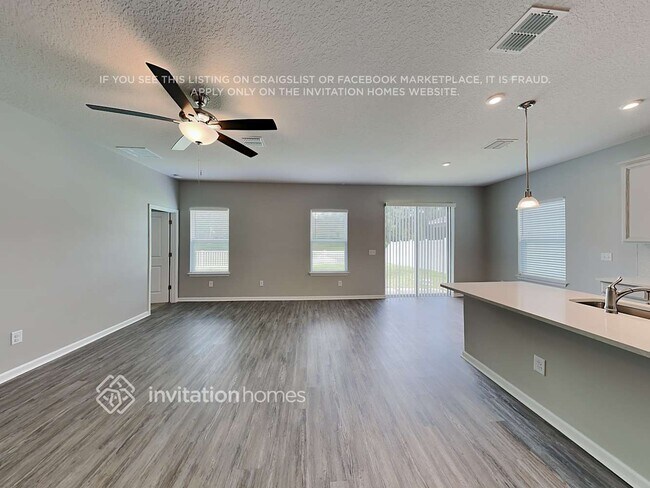 Building Photo - 11440 64th St E