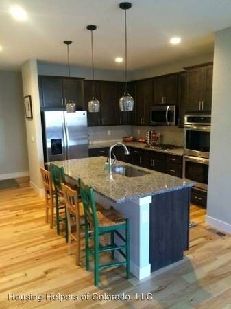 Foto del edificio - 727 Grandview Meadows Dr