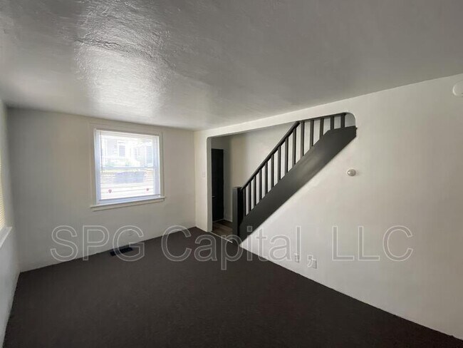 Foto del edificio - 336 S 2nd St