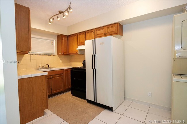 Foto del edificio - 101 SW 14th Ct
