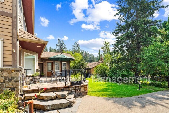 Building Photo - 14364 Community Ln