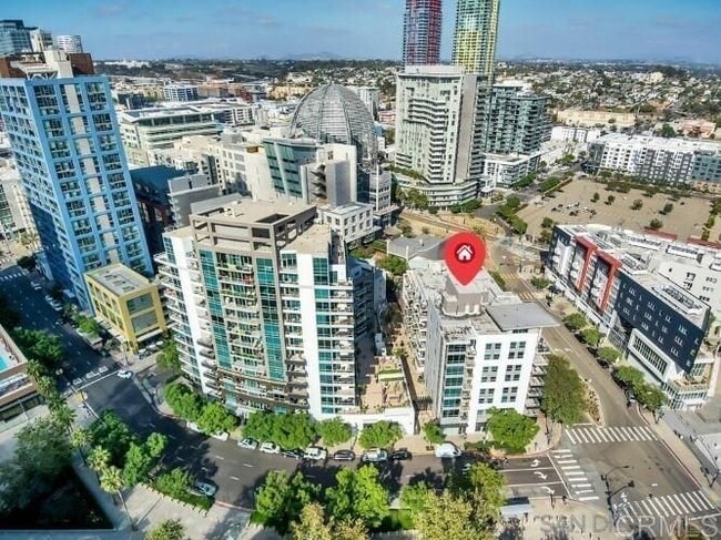 Building Photo - 206 Park Blvd