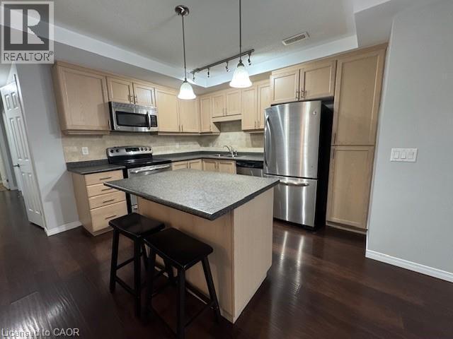 Photo du bâtiment - 1460 Highland Rd W