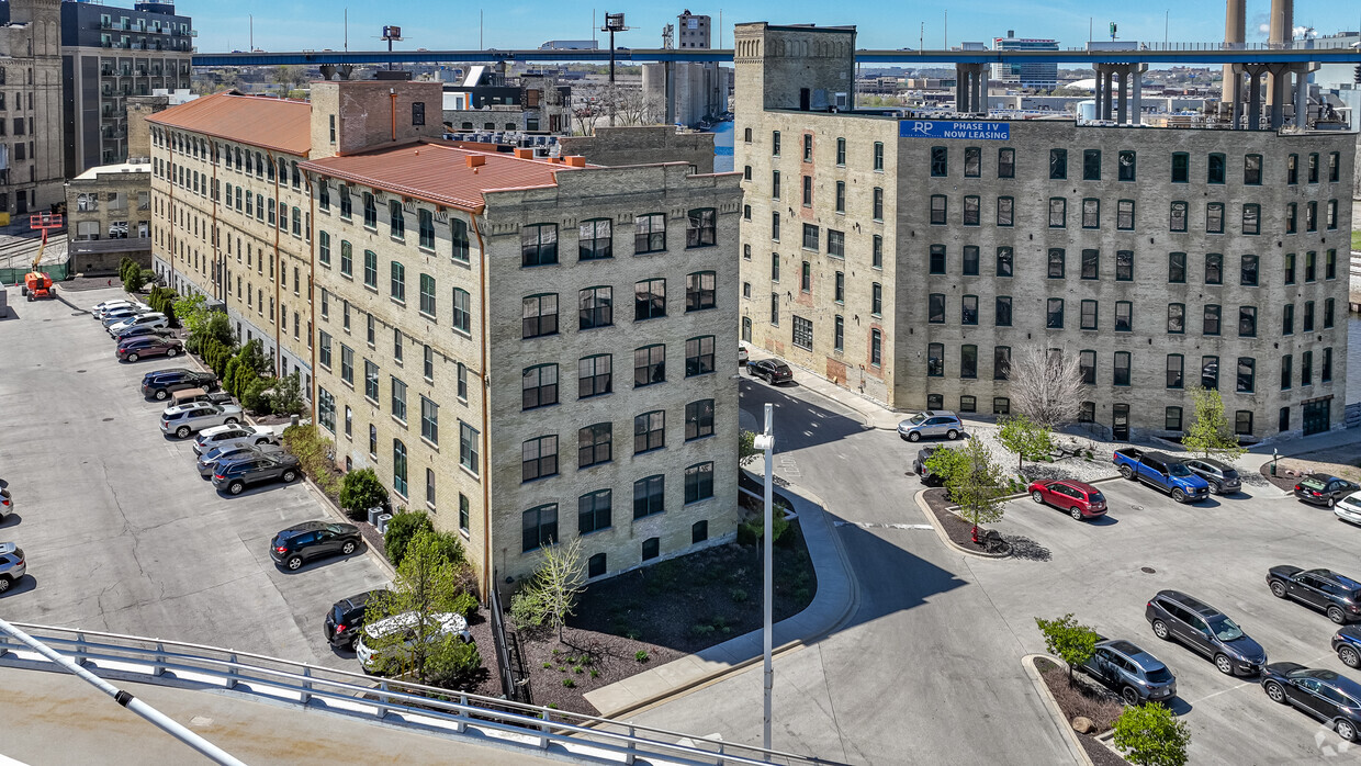 Foto del edificio - River Place Lofts