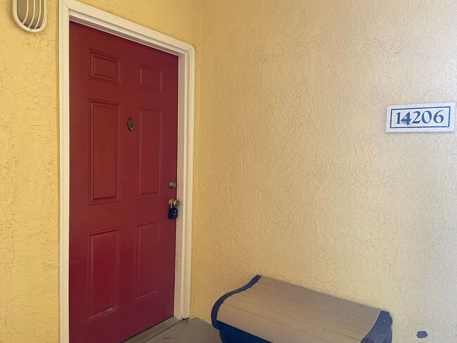 Building Photo - 2BD/2BA Visconti Condo with Lake Views!