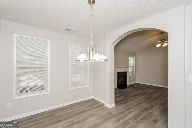 Foto del edificio - 1367 Westward Dr SW