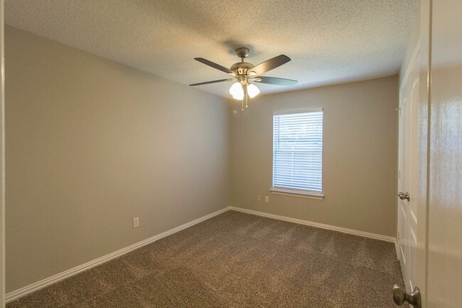 Building Photo - 507 Nita Lane, Euless