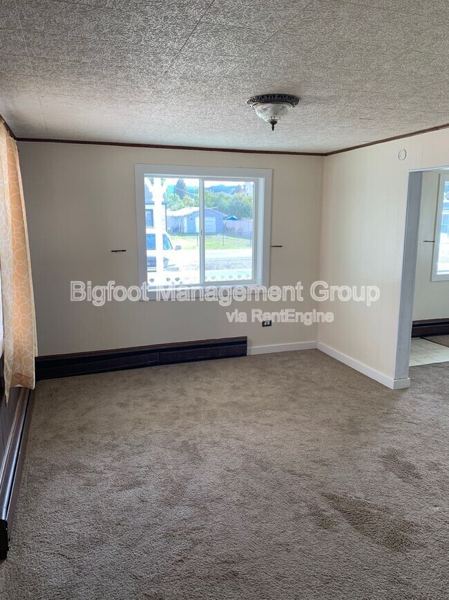 Foto del edificio - 309 E 2nd Ave
