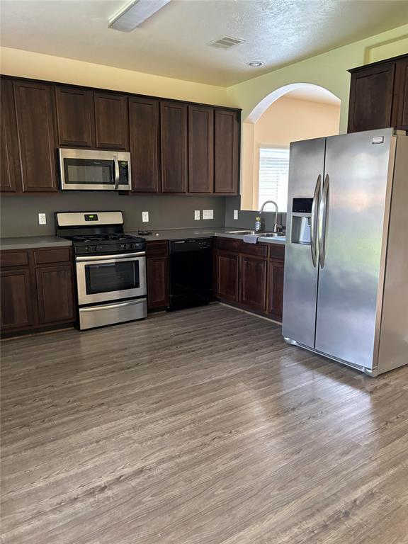 Foto del edificio - 3722 Elderberry Dr