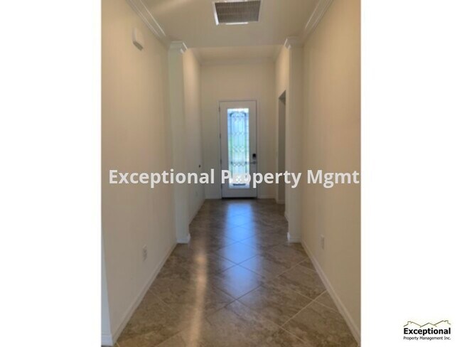 Building Photo - AVAILABLE IN JULY! Beautiful 4-bedroom 3 b...